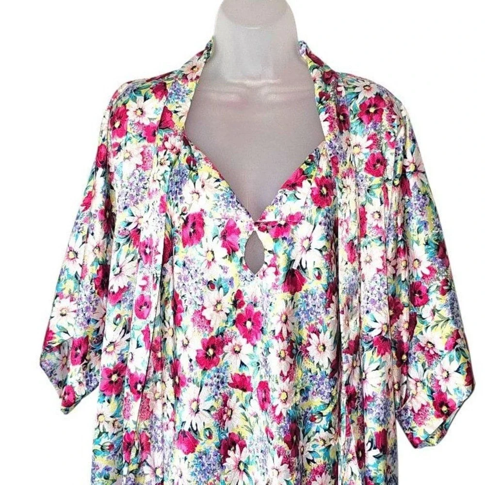 Morgan Taylor Intimates Floral Satin Robe and Nightgown Set Pink‎ P/S